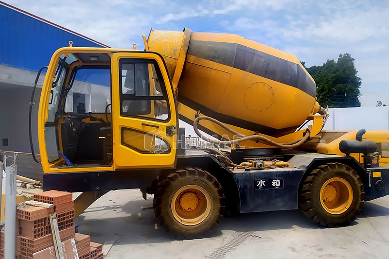 Self-loading mobile concrete mixer working in Peru