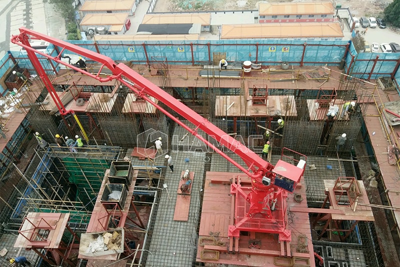 How does a concrete placing boom look like