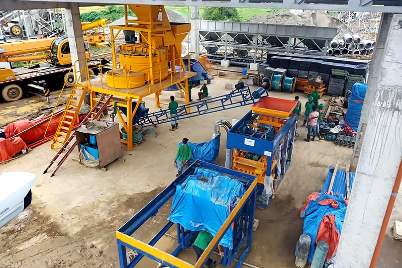 QT6-15 Hollow Block Machine Works In The Philippines