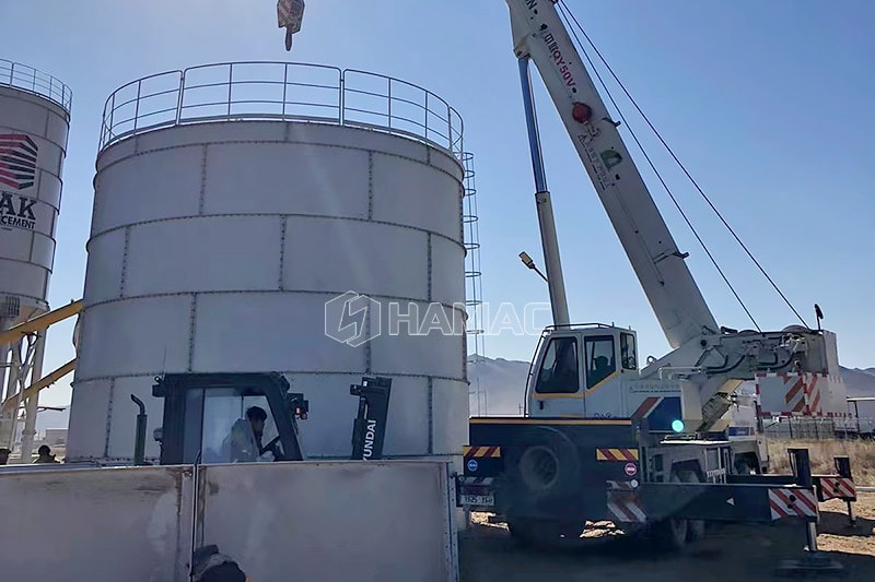 Main body of this 700ton cement silo for sale is assembled. 
