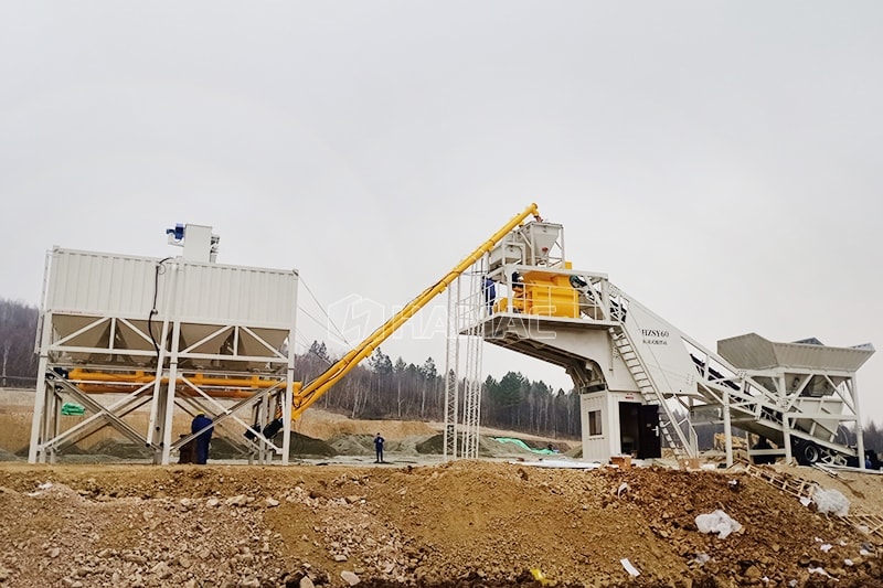 Horziontal cement silo and YHZS50 mobile concrete batching plant