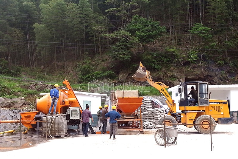 Concrete mixer with pump works with wheel loader and aggregate batching machine