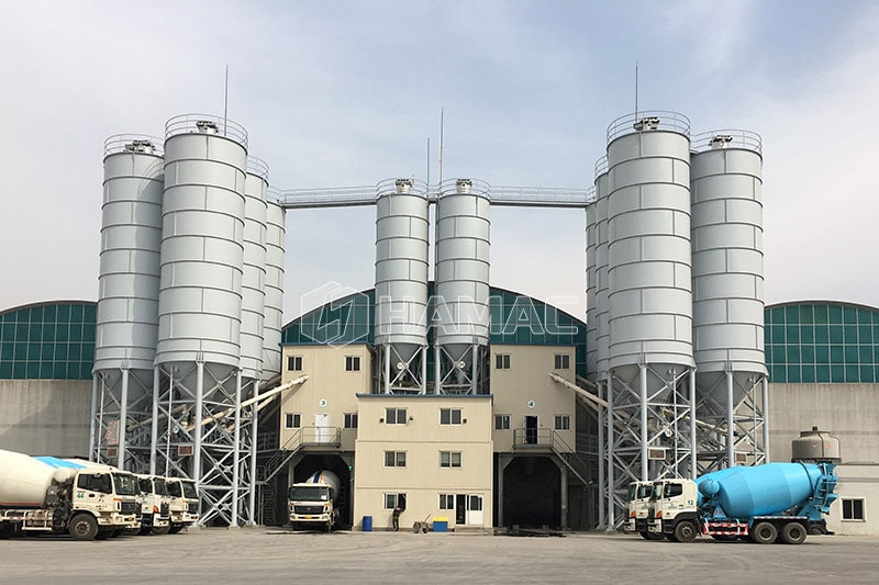 What is bolted type cement silo?