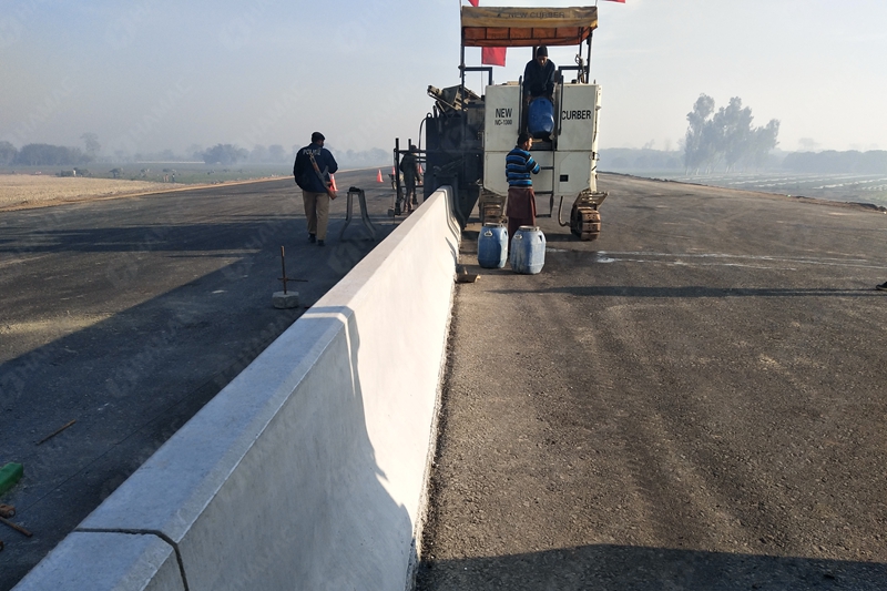 NC1300 Slipform Paver