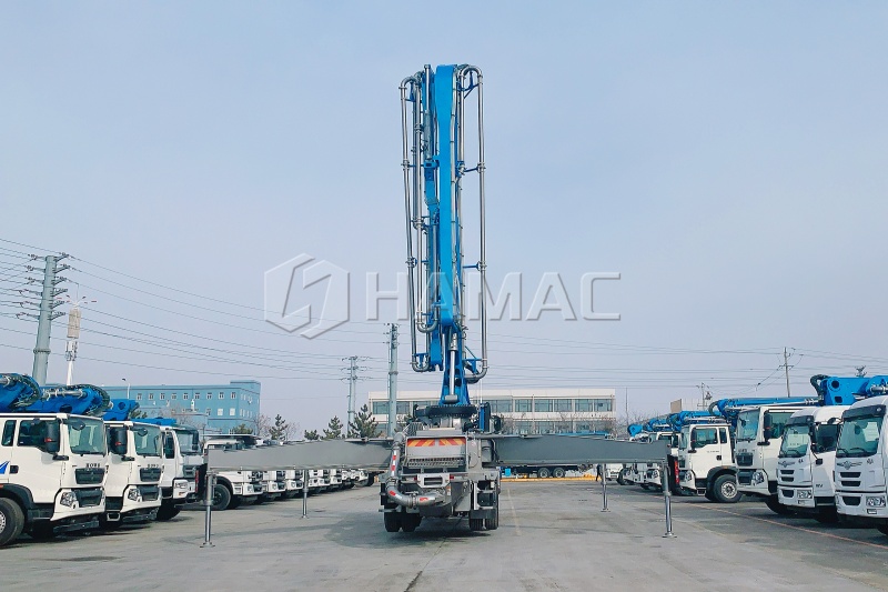 48m Truck-Mounted Concrete Boom Pump Delivery
