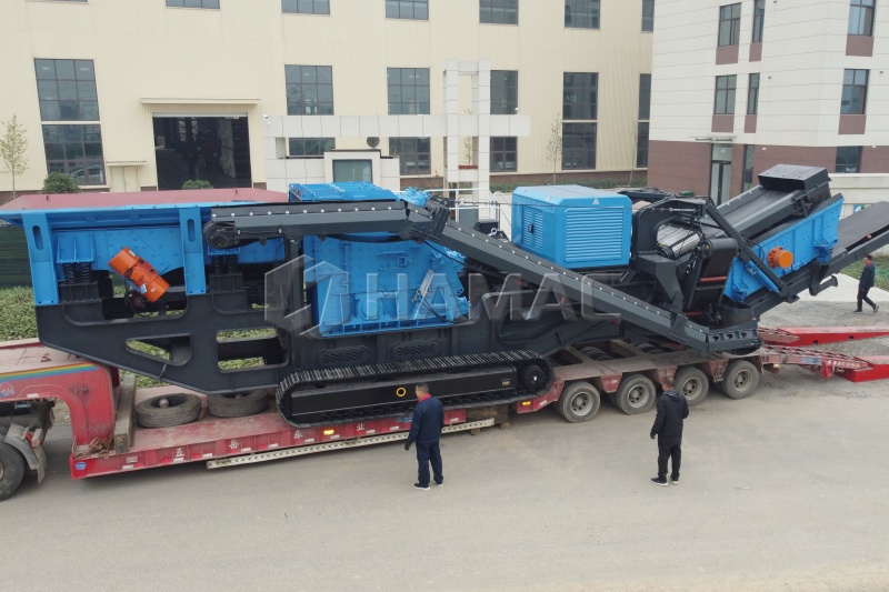 Tracked impact crusher plant